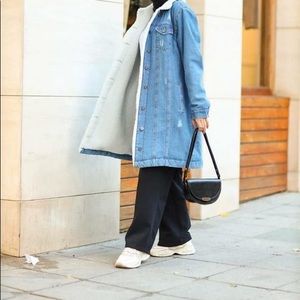 Very warm and comfortable new fashioned jeans jacket🧥 made specially for you.